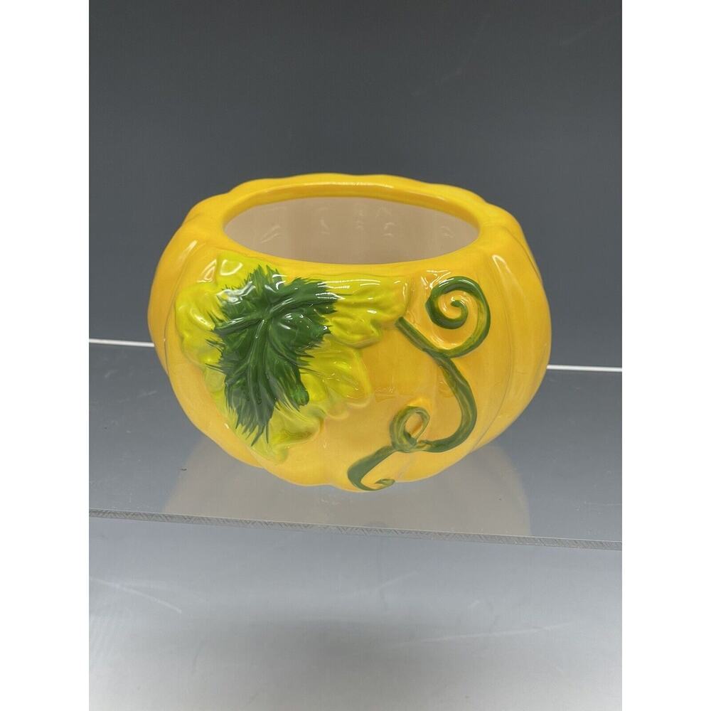 Temptations by Tara‎ Ovenware Sessonal 10oz Fall Bowl Candle Holder Gourd Yellow